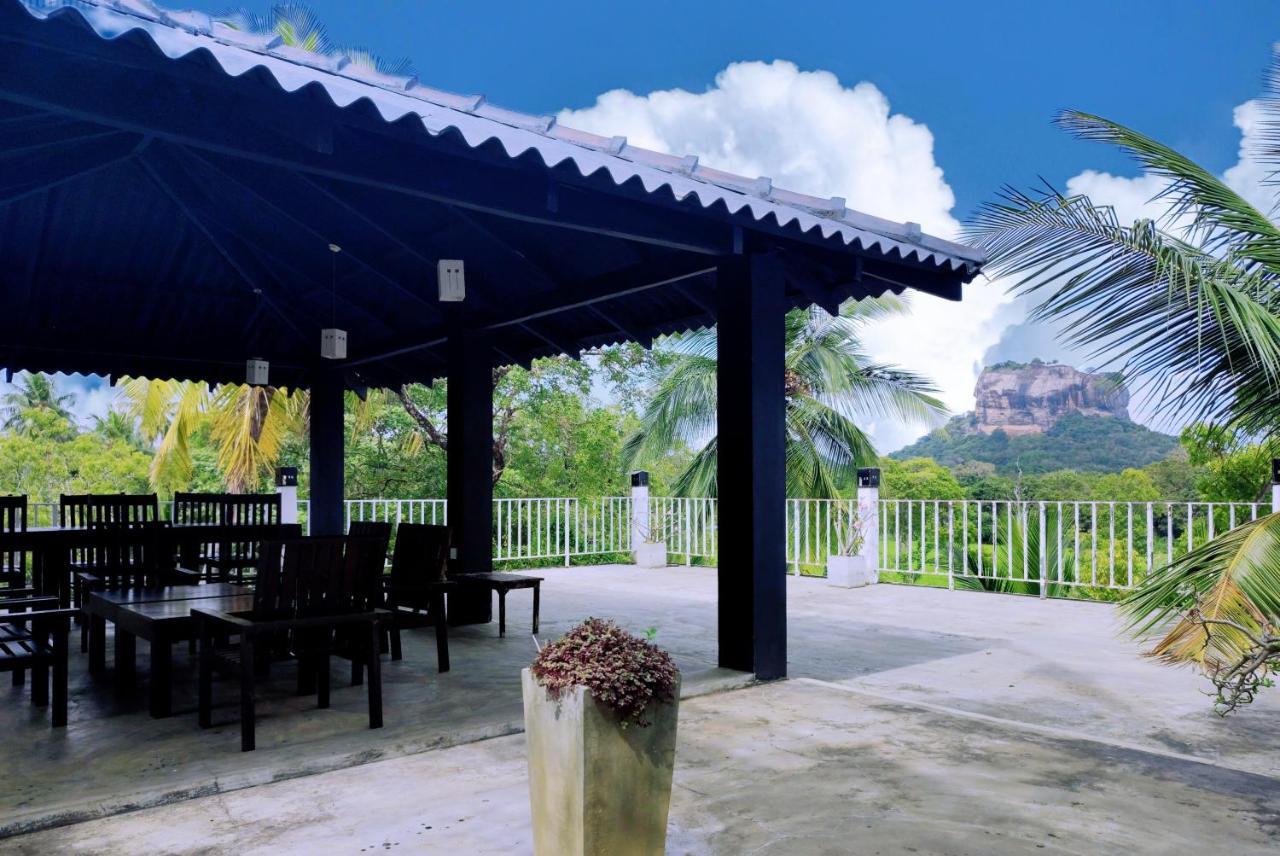 Lakmini Lodge Σιγκιρίγια Εξωτερικό φωτογραφία
