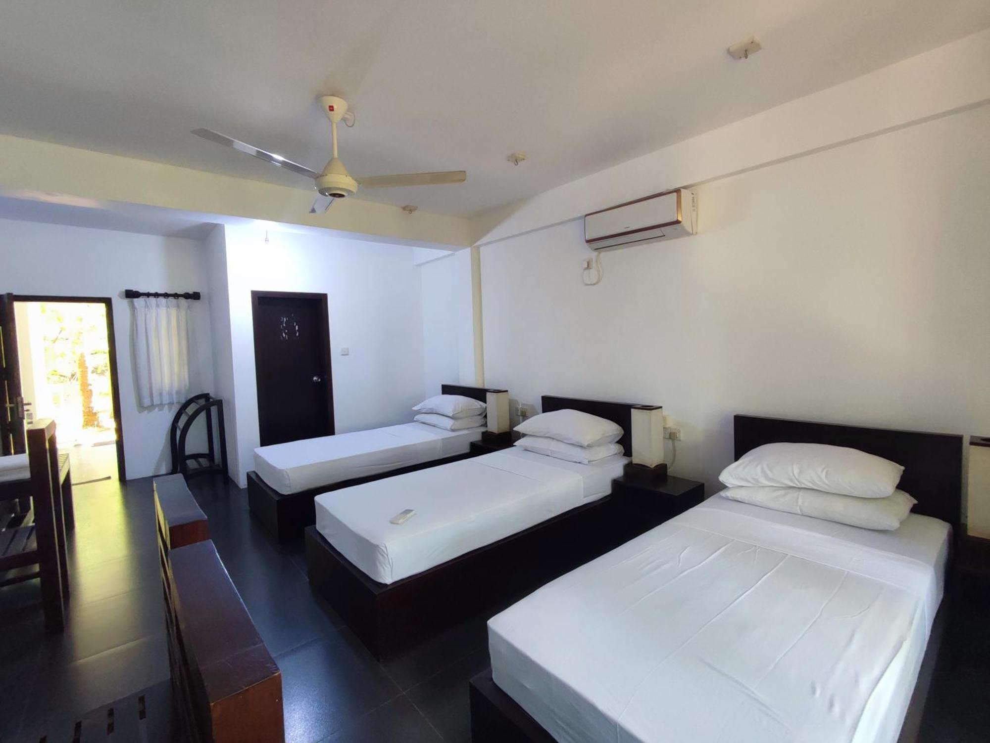 Lakmini Lodge Σιγκιρίγια Εξωτερικό φωτογραφία